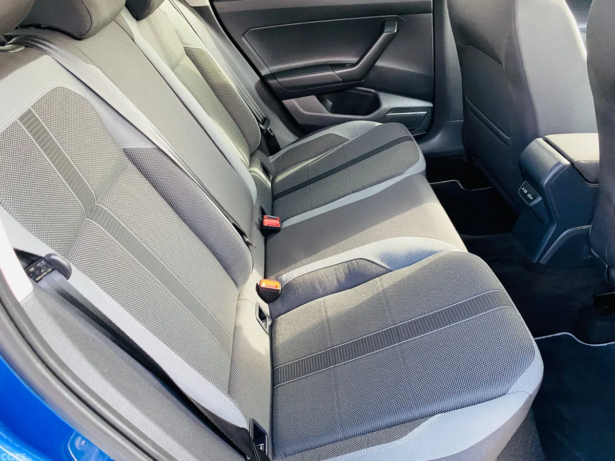 Volkswagen Polo Hatchback, Petrol, 2021, Blue