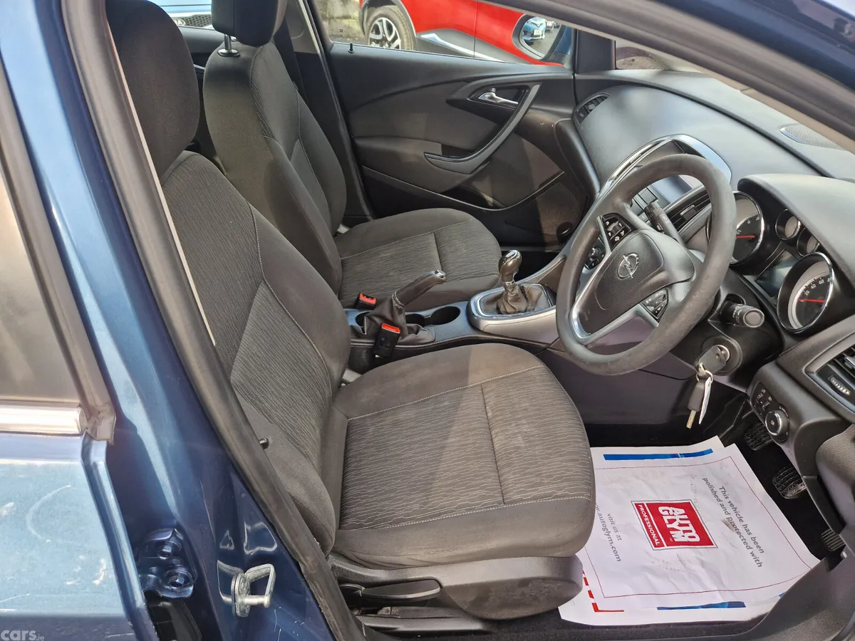 Opel Astra Saloon, Petrol, 2016, Blue