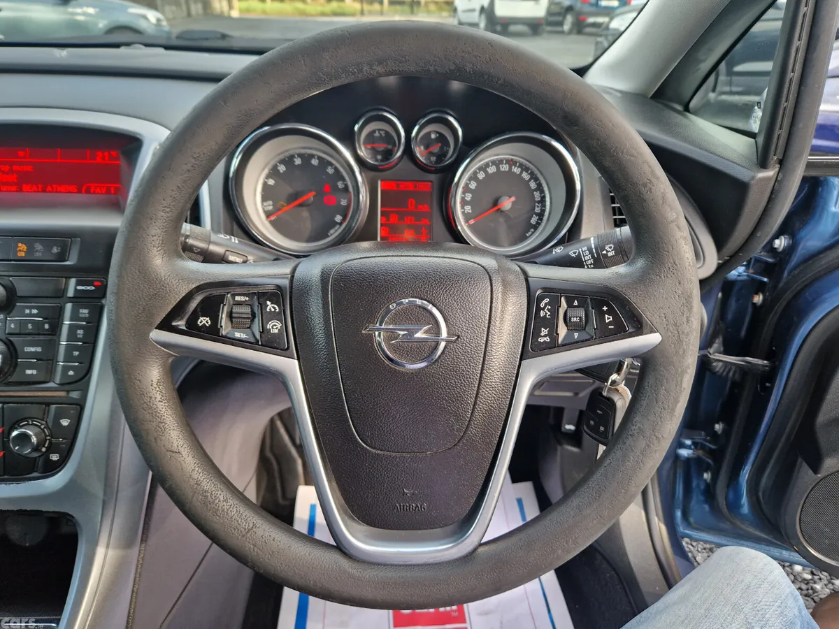 Opel Astra Saloon, Petrol, 2016, Blue