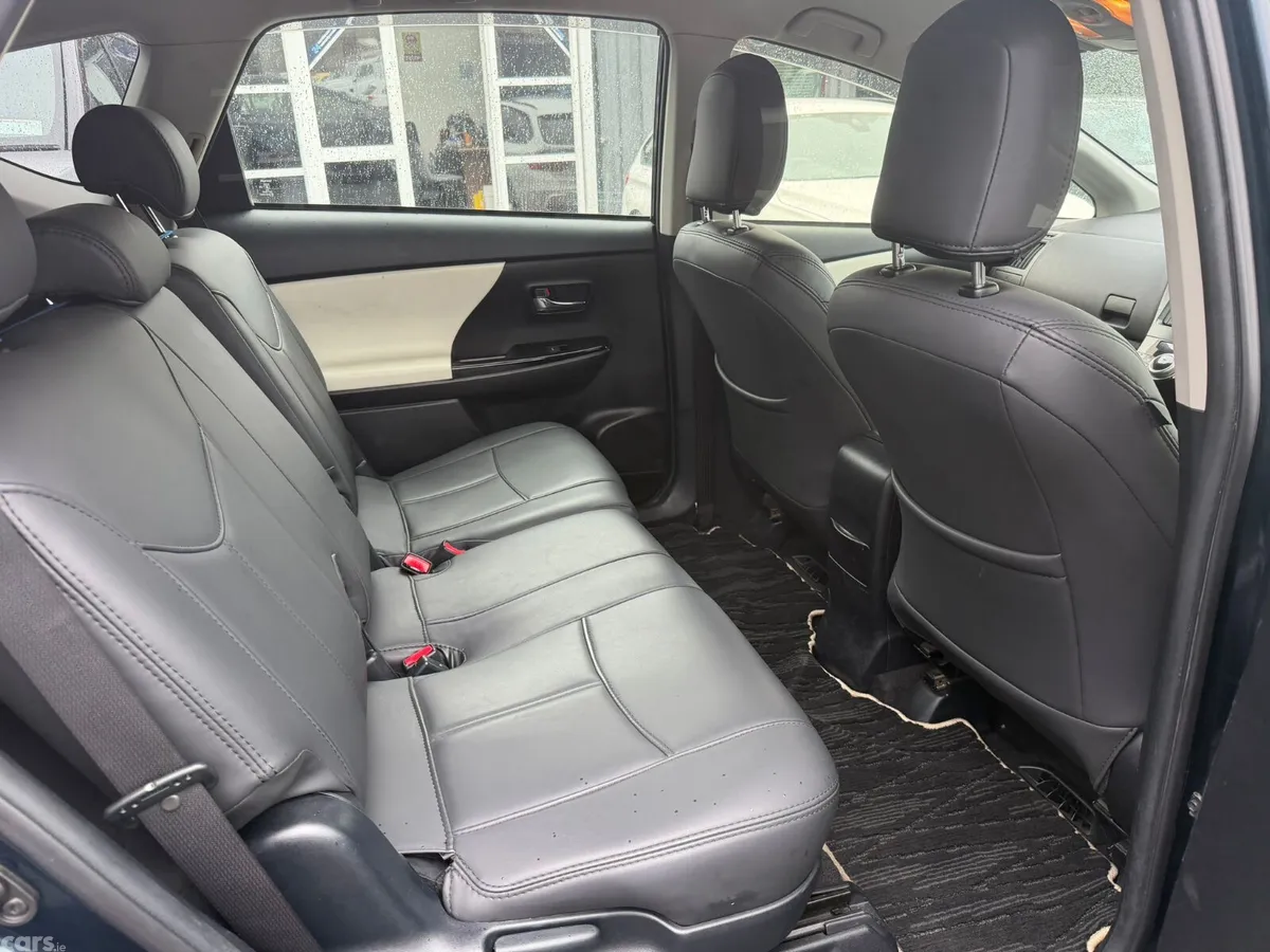 Toyota Prius Hatchback, Petrol Hybrid, 2018, Blue
