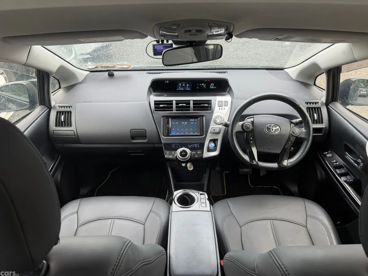 Toyota Prius Hatchback, Petrol Hybrid, 2018, Blue