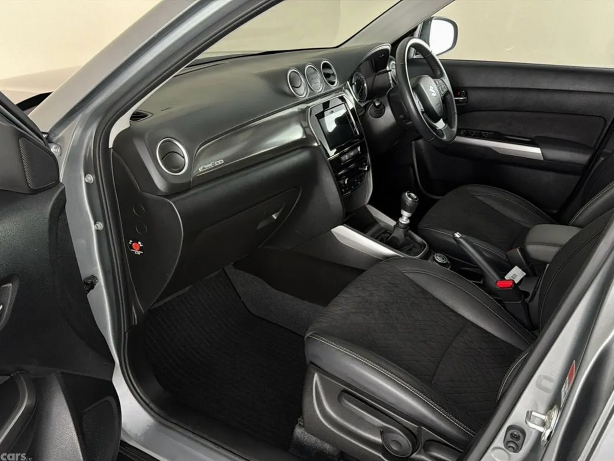 Suzuki Vitara SUV, Petrol, 2024, Grey
