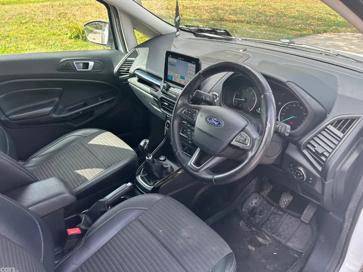 Ford EcoSport Hatchback, Petrol, 2019, White
