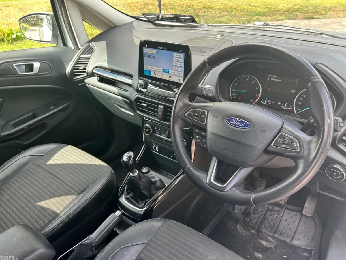 Ford EcoSport Hatchback, Petrol, 2019, White