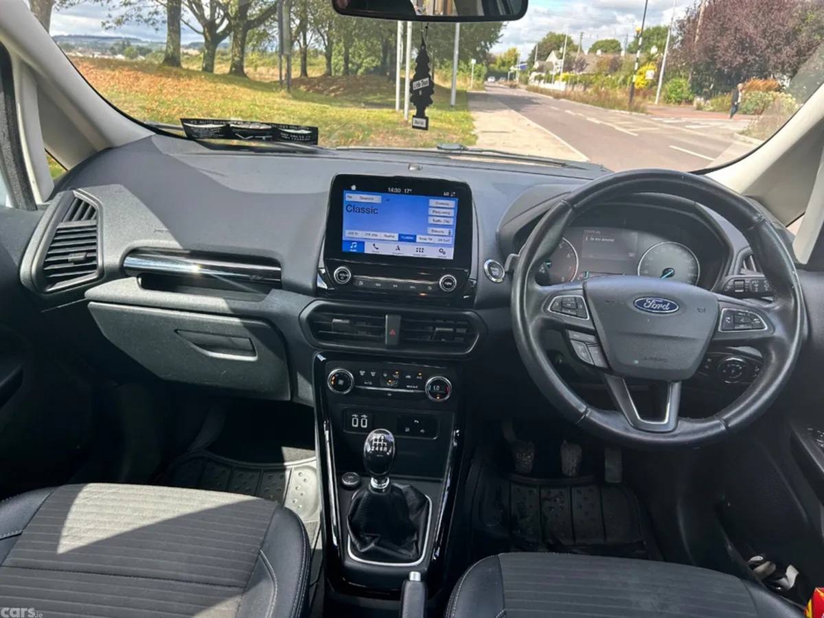 Ford EcoSport Hatchback, Petrol, 2019, White