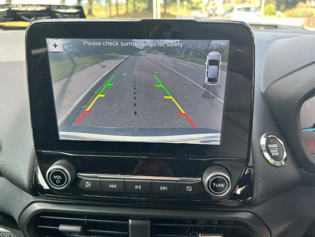 Ford EcoSport Hatchback, Petrol, 2019, White