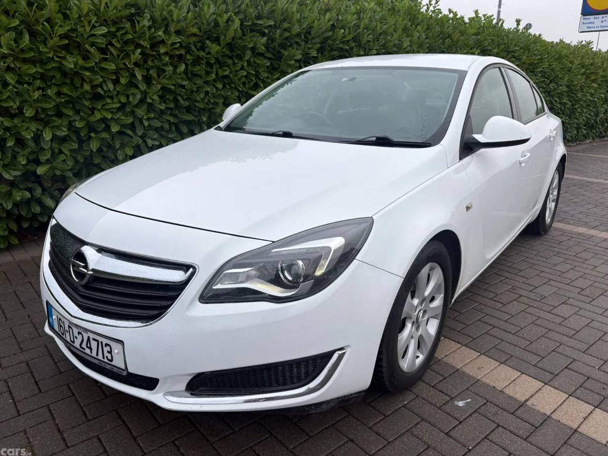 Opel Insignia Saloon, Diesel, 2016, White