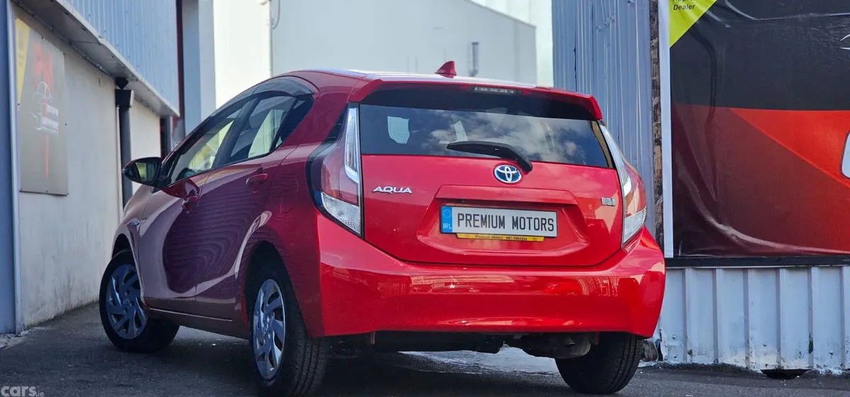 Toyota Aqua Hatchback, Petrol Hybrid, 2015, Red