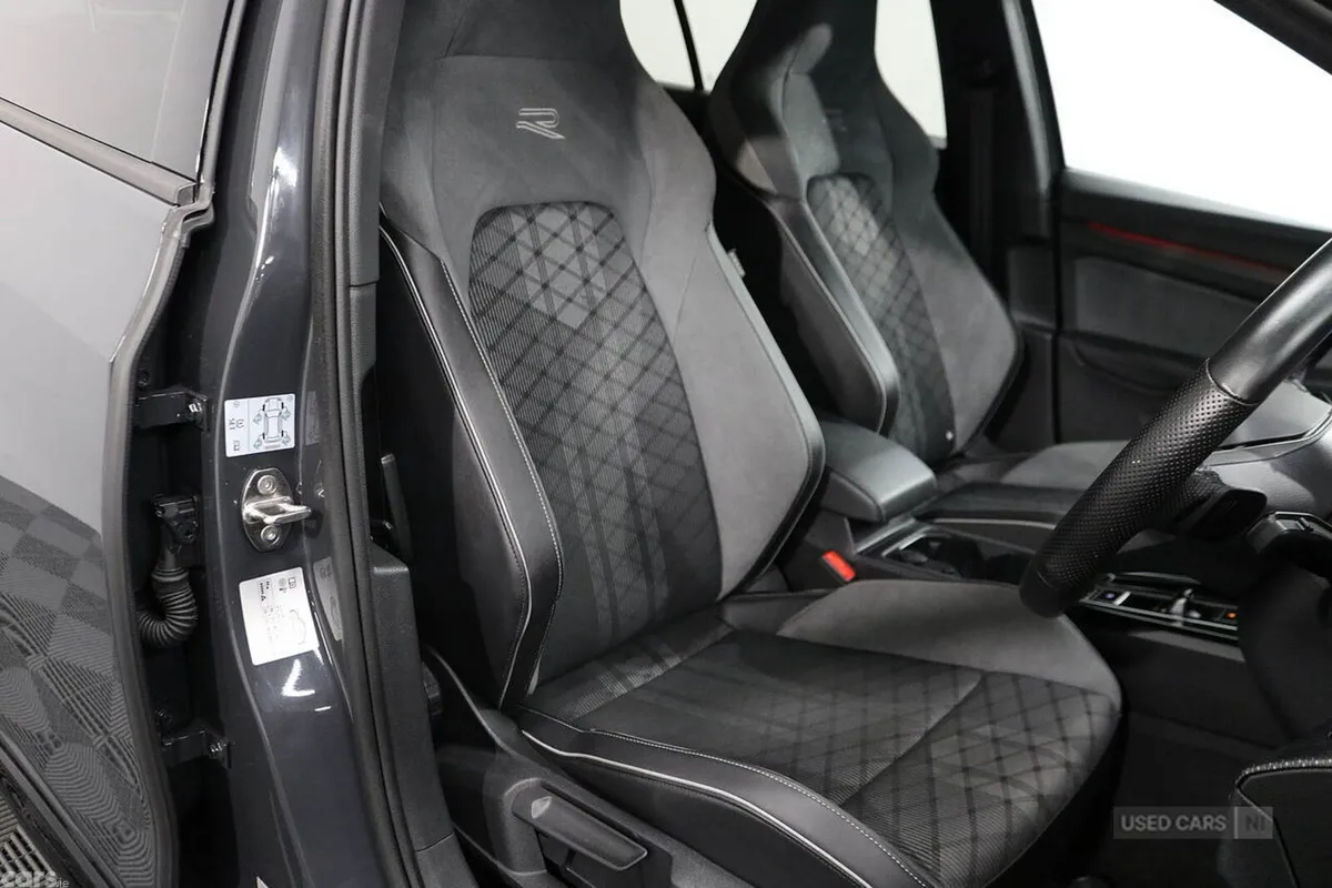 Volkswagen Golf Hatchback, Petrol Hybrid, 2024, Grey