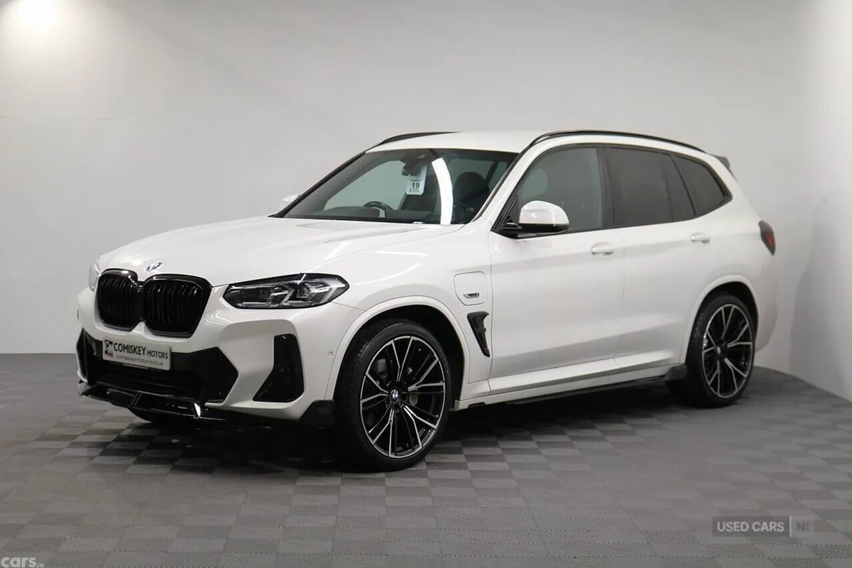 BMW X3 SUV, Petrol Hybrid, 2022, White