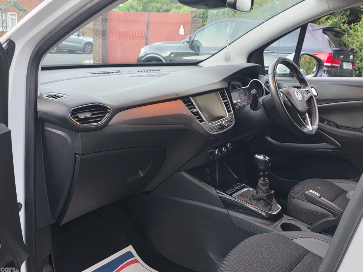 Vauxhall Crossland X Hatchback, Diesel, 2019, White