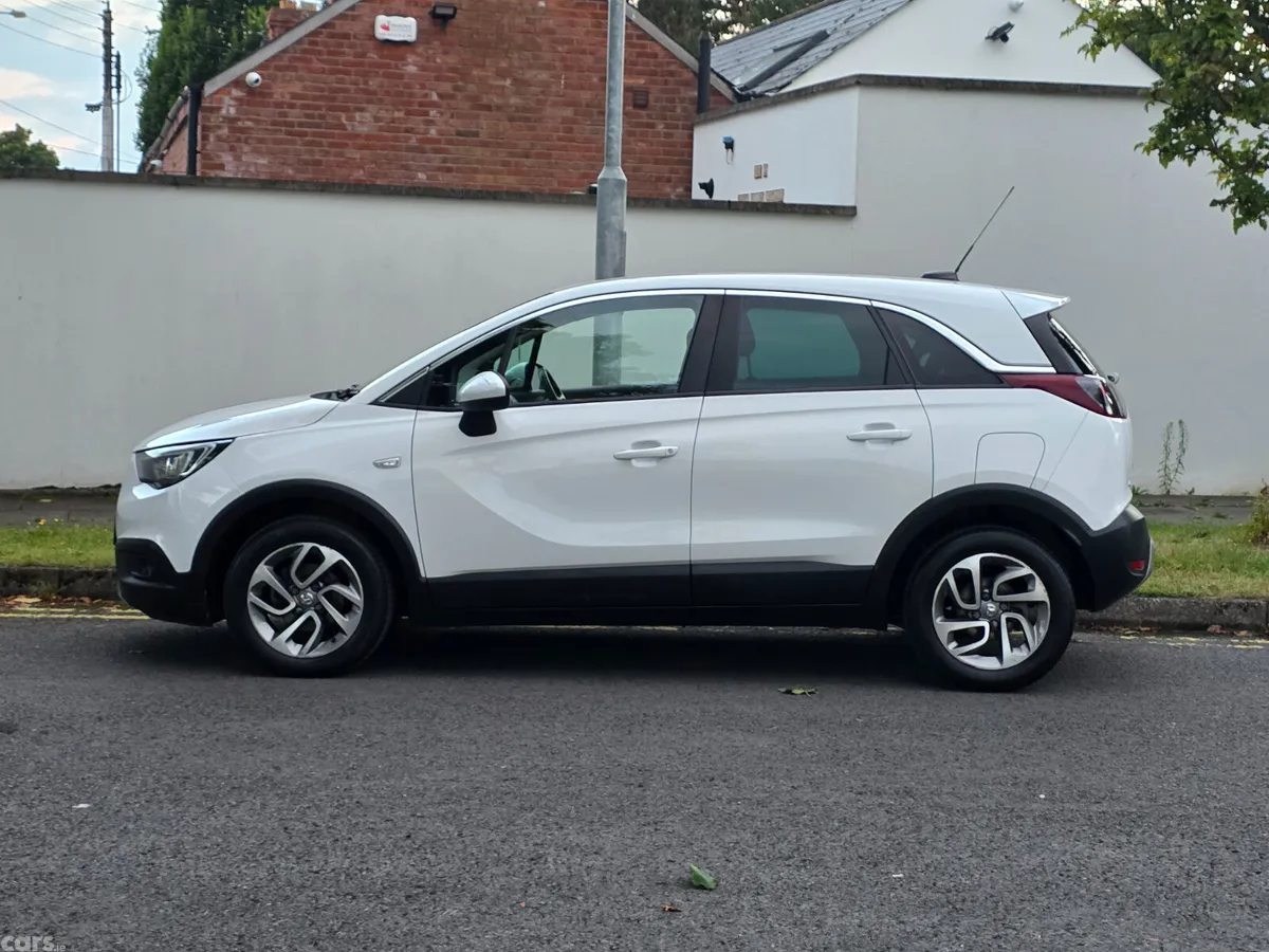 Vauxhall Crossland X Hatchback, Diesel, 2019, White