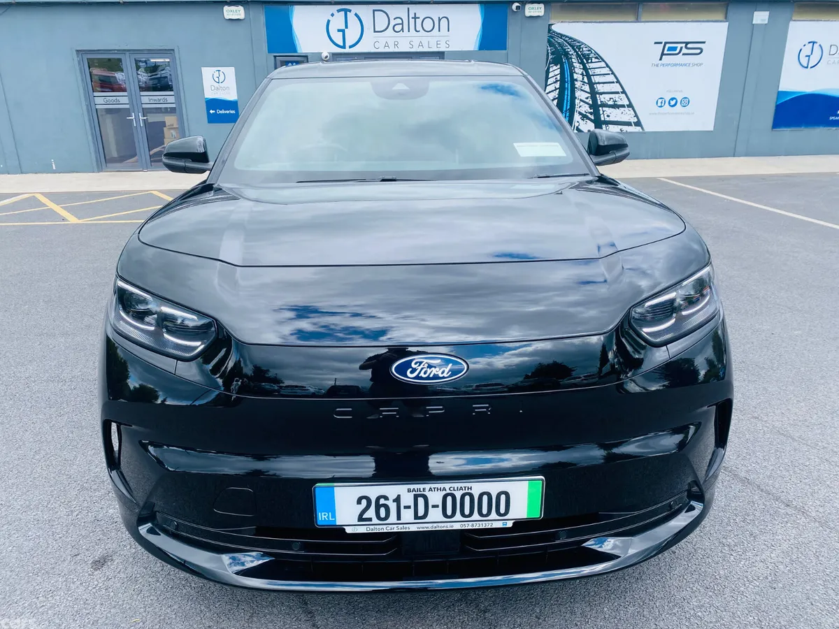 Ford Capri SUV, Electric, 2026, Black