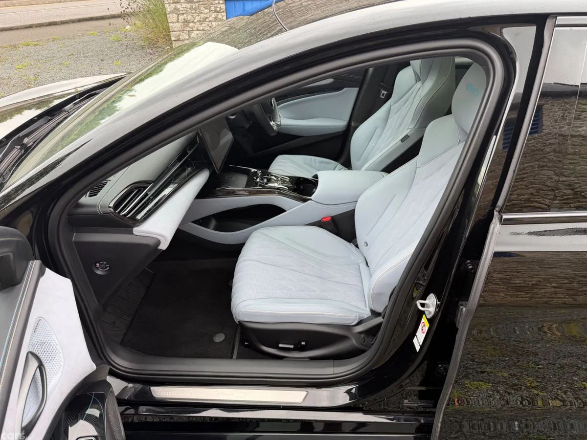 BYD SEAL Saloon, Electric, 2024, Black