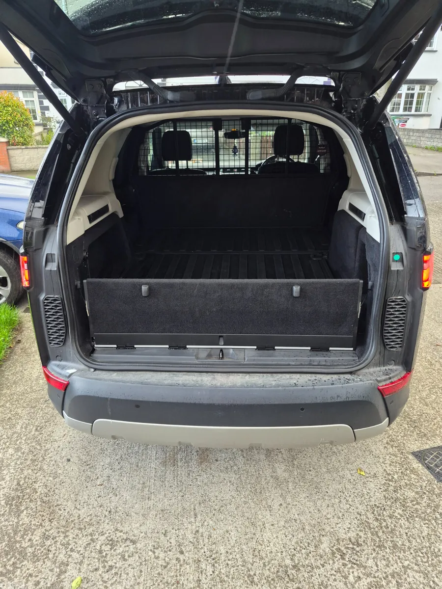 Land Rover Discovery SUV, Diesel, 2019, Black