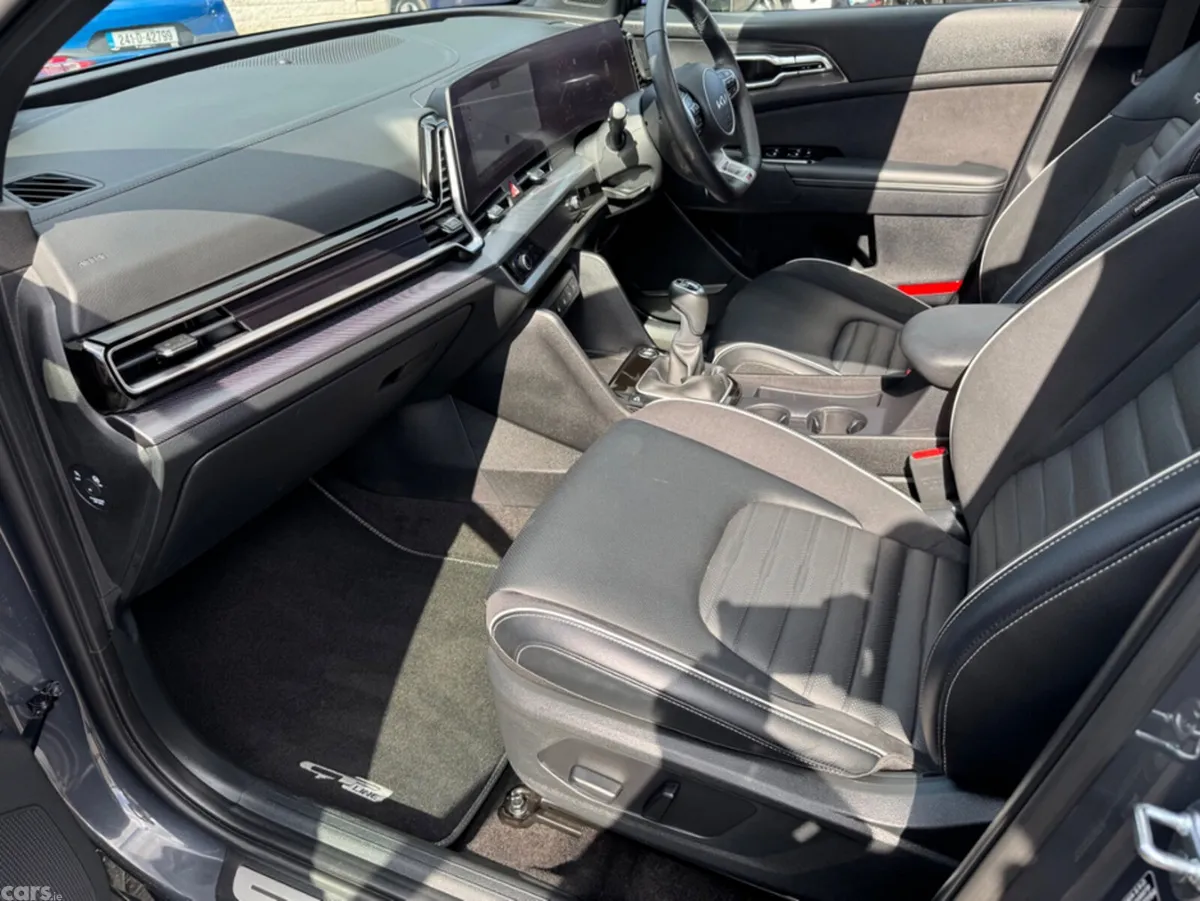 Kia Sportage MPV, Diesel Hybrid, 2025, Grey