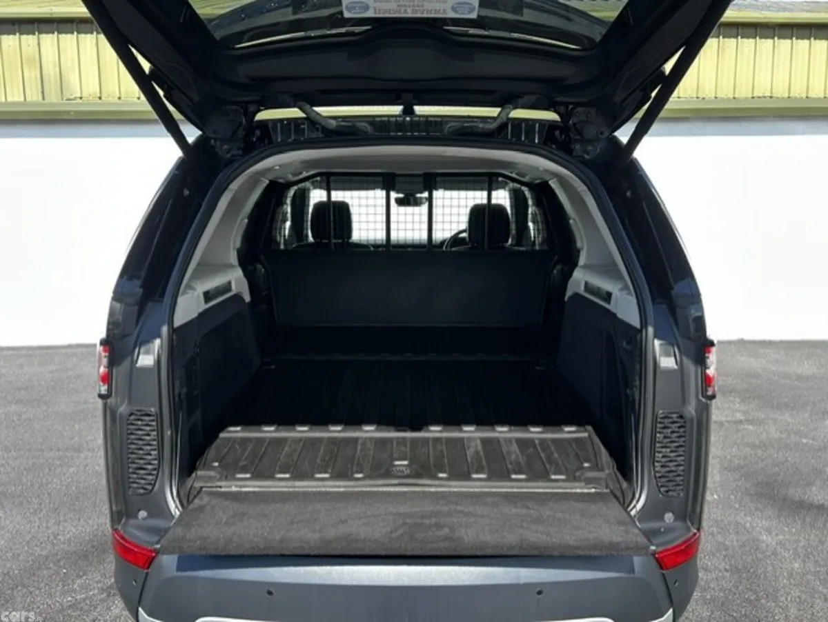 Land Rover Discovery SUV, Diesel, 2019, Black