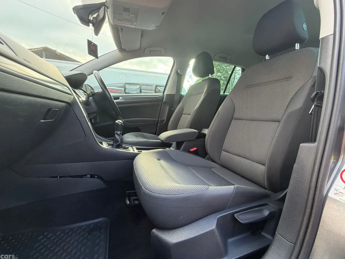 Volkswagen Golf Hatchback, Diesel, 2019, Grey