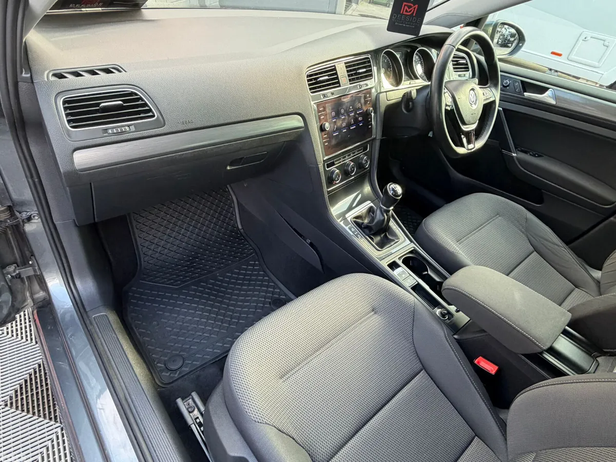 Volkswagen Golf Hatchback, Diesel, 2019, Grey