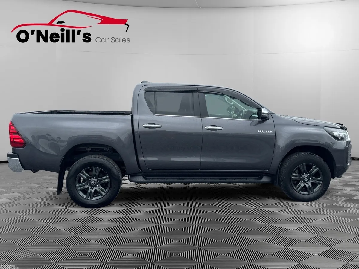 Toyota Hilux Pick Up, Diesel, 2025, Grey