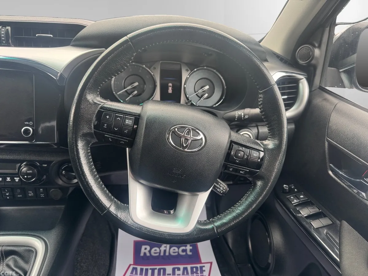 Toyota Hilux Pick Up, Diesel, 2025, Grey