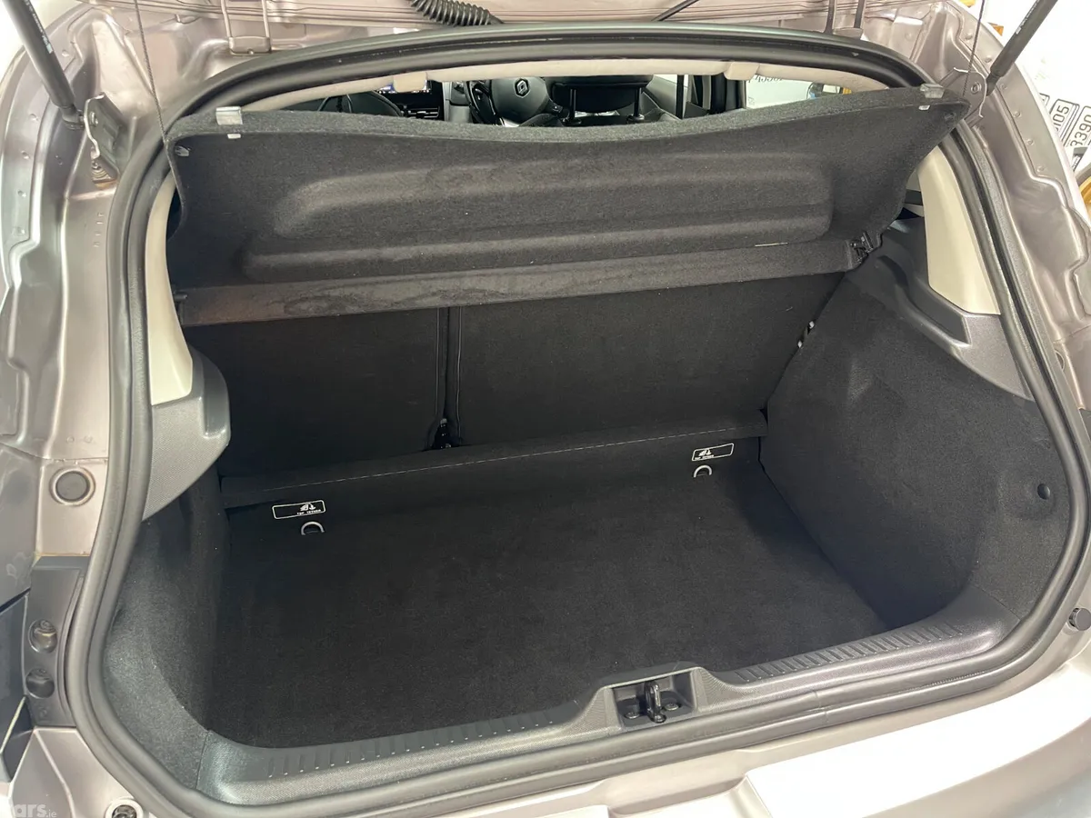 Renault Clio Hatchback, Petrol, 2015, Grey