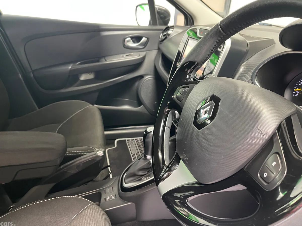 Renault Clio Hatchback, Petrol, 2015, Grey