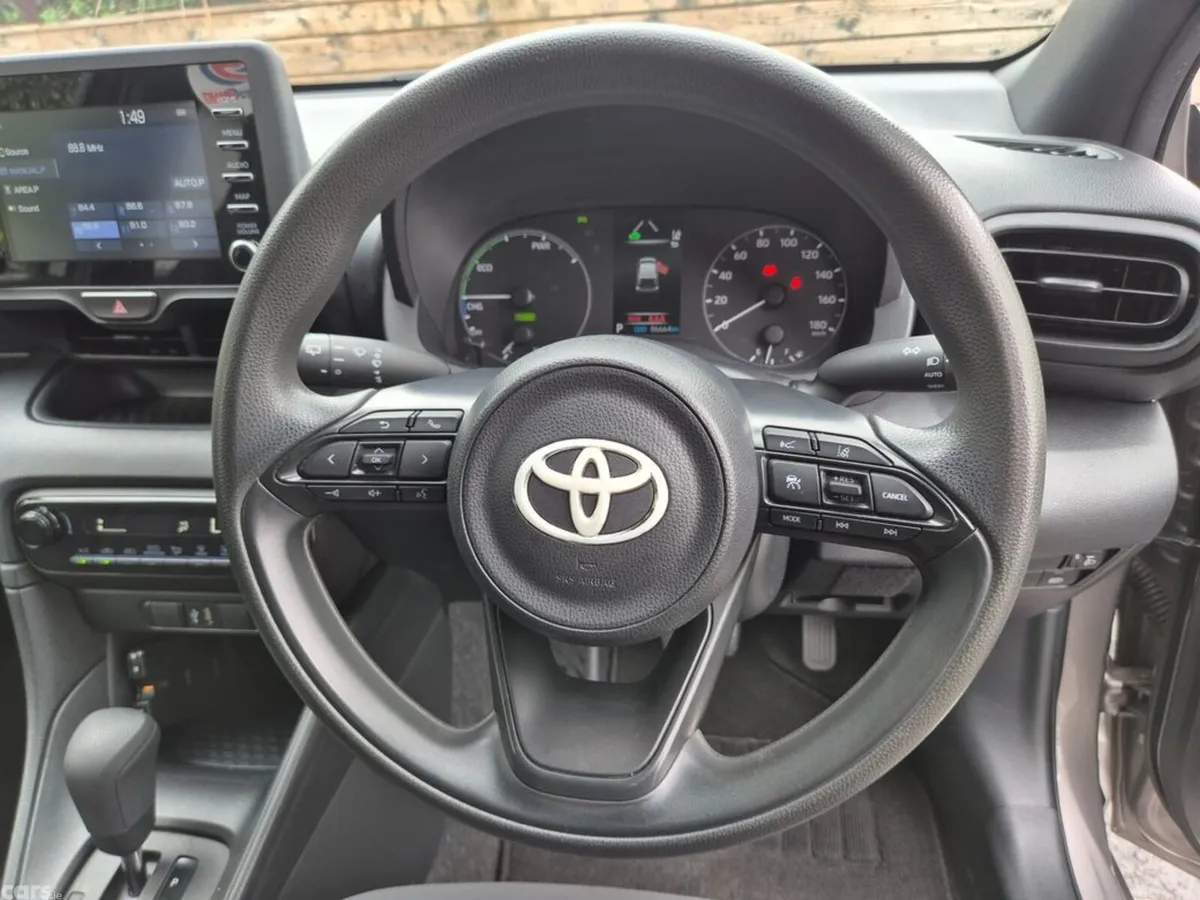 Toyota Yaris Hatchback, Petrol Hybrid, 2022, Brown