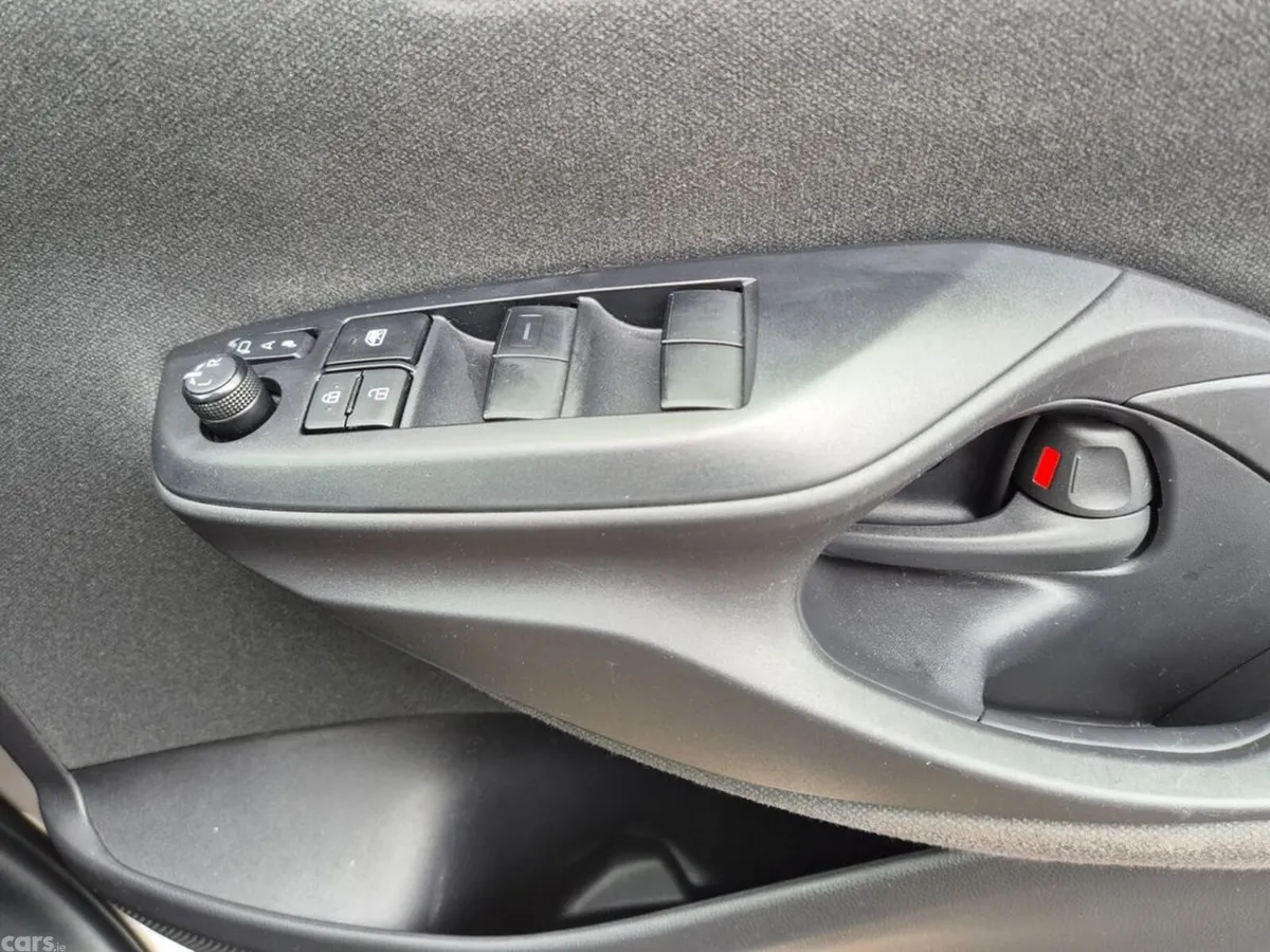 Toyota Yaris Hatchback, Petrol Hybrid, 2022, Brown