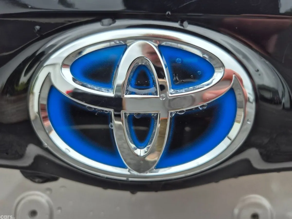 Toyota Yaris Hatchback, Petrol Hybrid, 2022, Brown