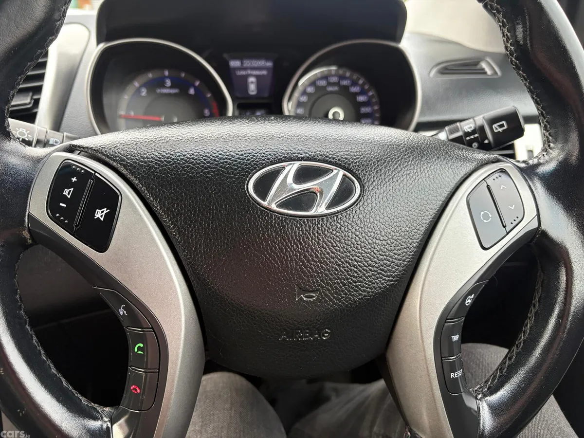 Hyundai i30 Hatchback, Diesel, 2016, White