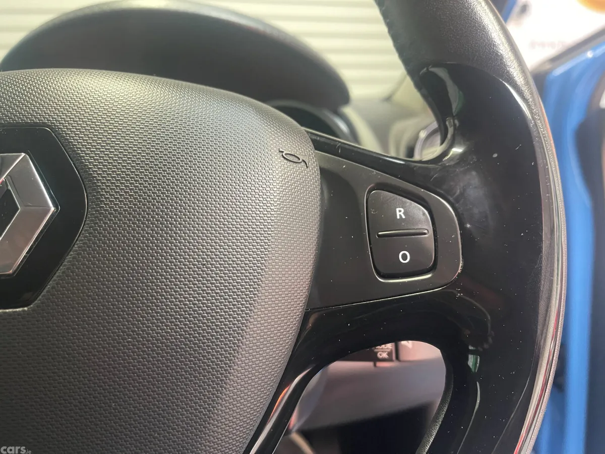Renault Clio Hatchback, Petrol, 2016, Blue