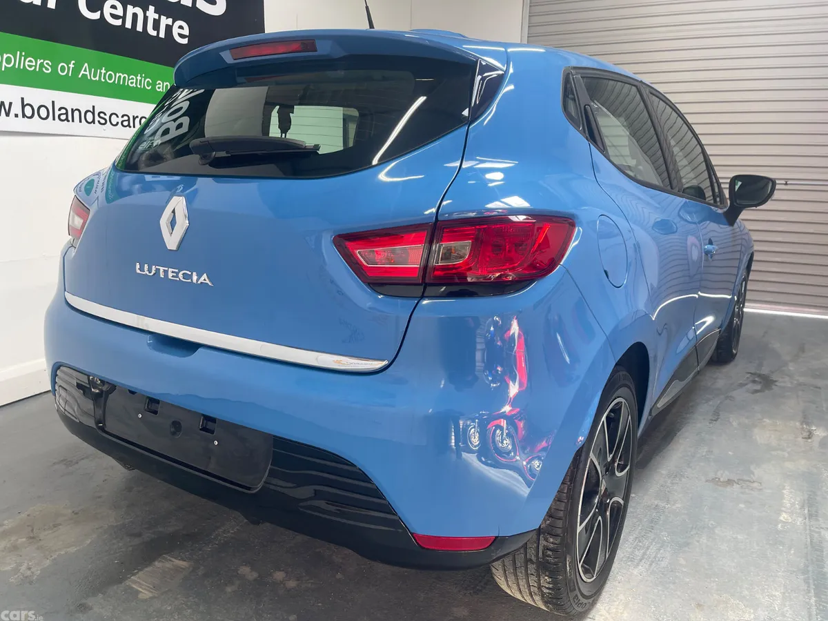 Renault Clio Hatchback, Petrol, 2016, Blue