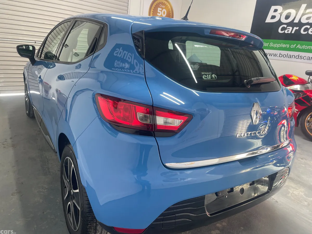 Renault Clio Hatchback, Petrol, 2016, Blue