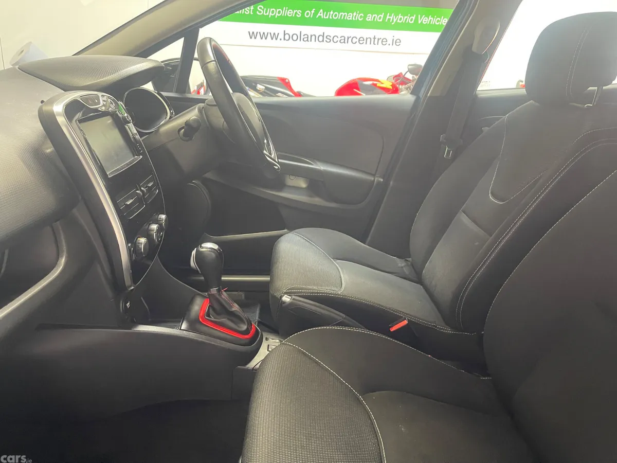 Renault Clio Hatchback, Petrol, 2016, Blue