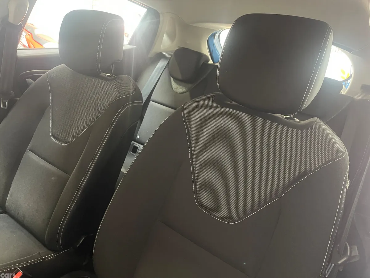 Renault Clio Hatchback, Petrol, 2016, Blue