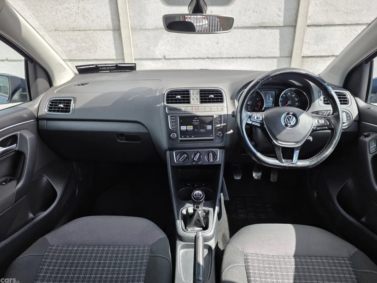 Volkswagen Polo Hatchback, Petrol, 2017, Blue