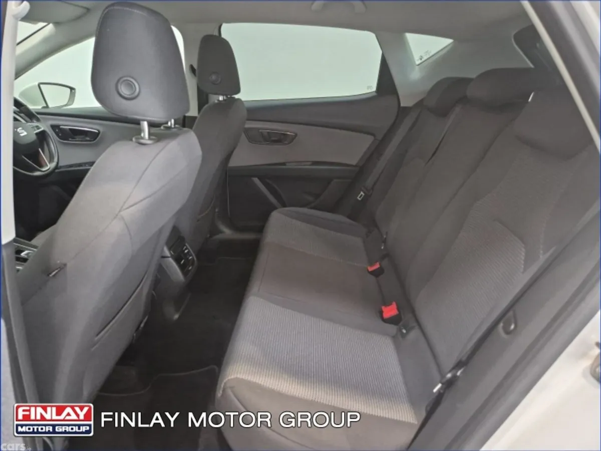 SEAT Leon Hatchback, Petrol, 2020, White