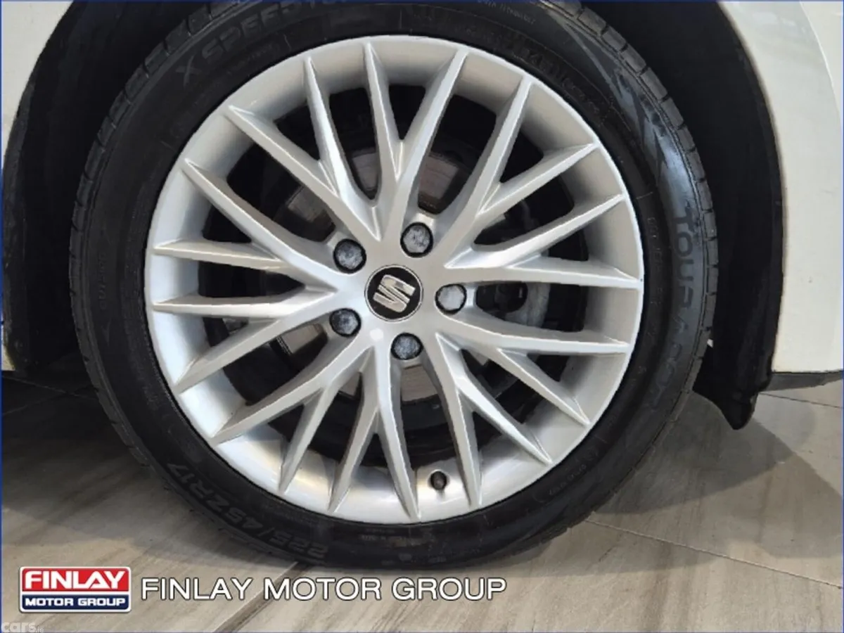 SEAT Leon Hatchback, Petrol, 2020, White