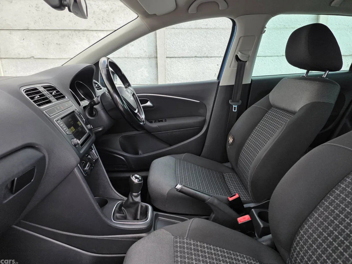 Volkswagen Polo Hatchback, Petrol, 2017, Blue