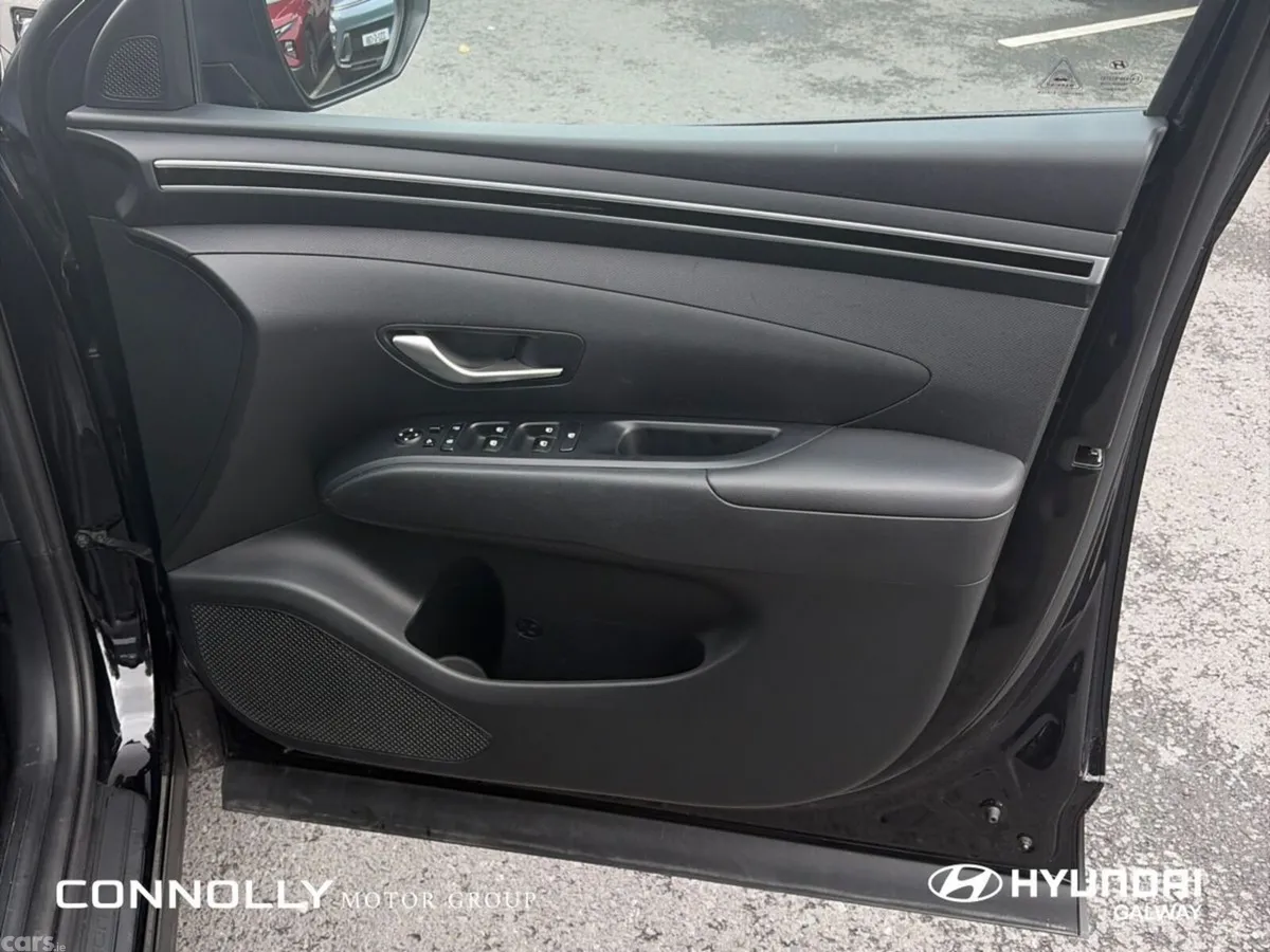 Hyundai Tucson SUV, Petrol Plug-in Hybrid, 2023, Black