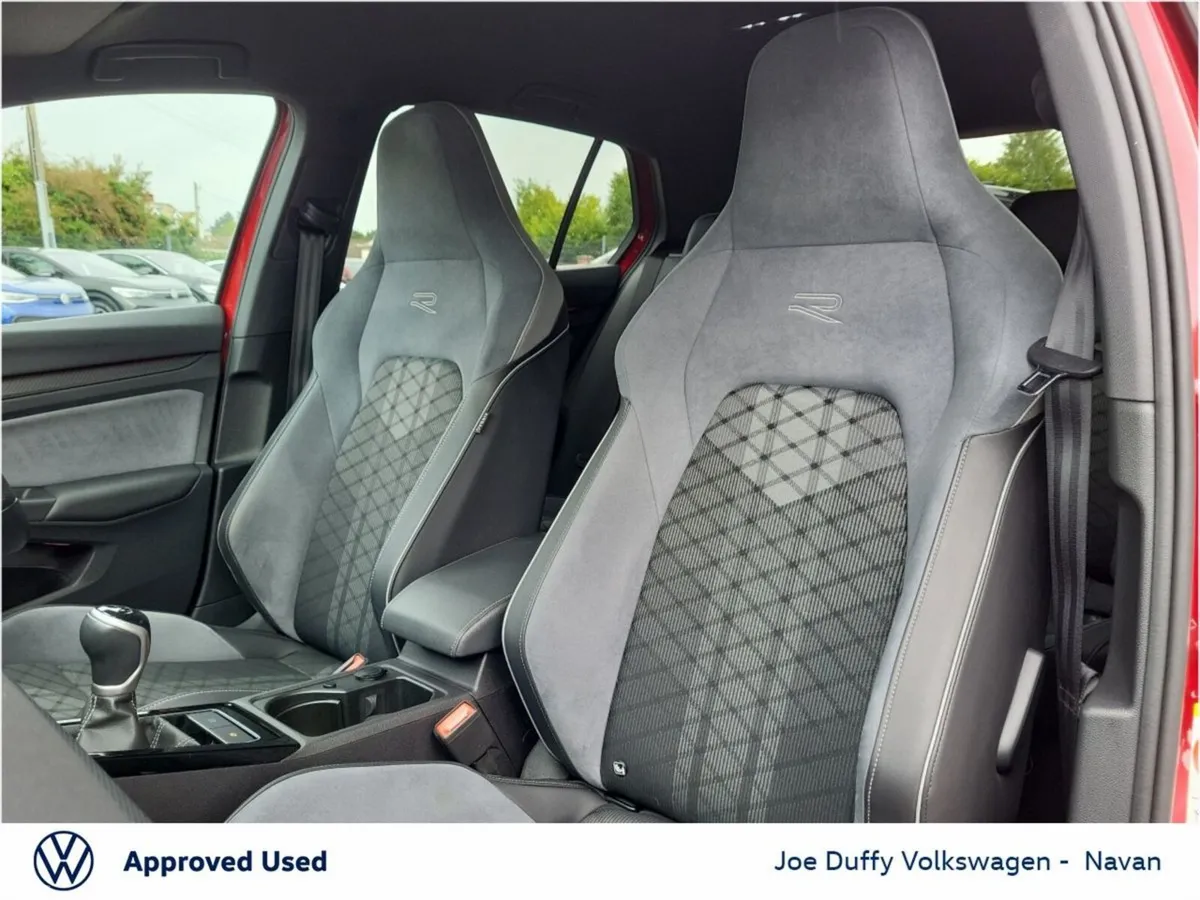 Volkswagen Golf Estate, Petrol, 2023, Red