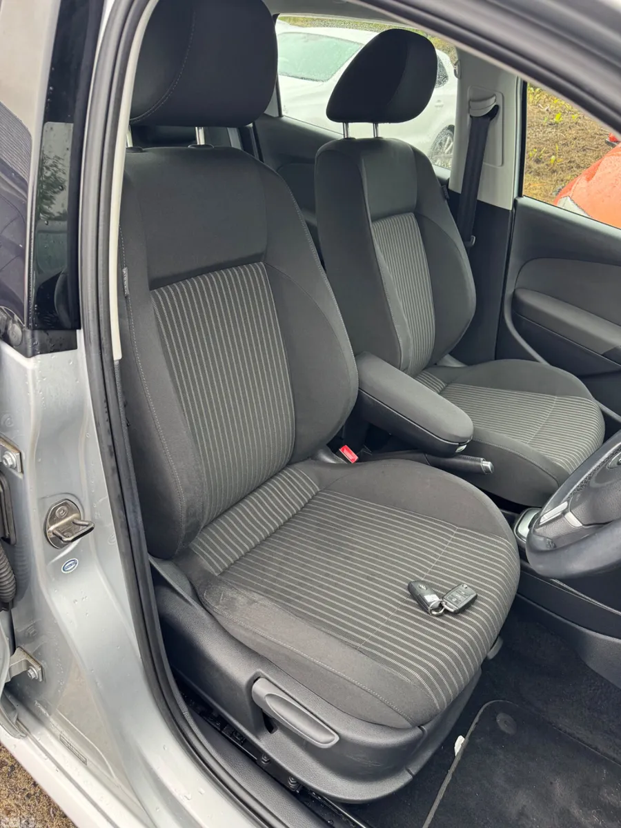 Volkswagen Polo Hatchback, Petrol, 2012, Silver