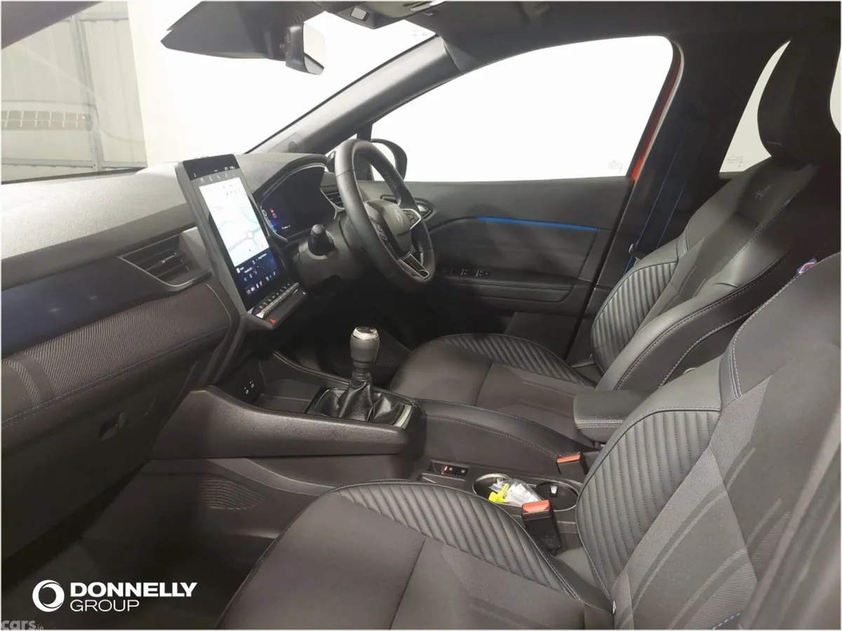 Renault Captur Hatchback, Petrol, 2026, Red