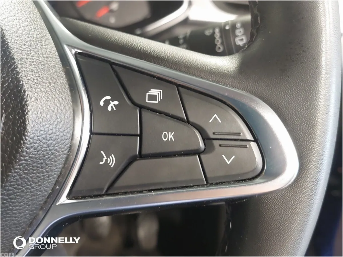 Renault Captur Hatchback, Petrol, 2021, Blue