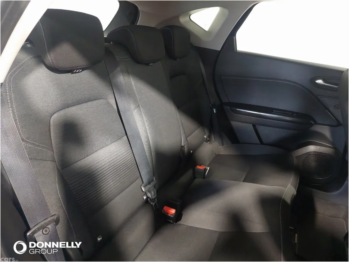Renault Captur Hatchback, Petrol, 2021, Blue