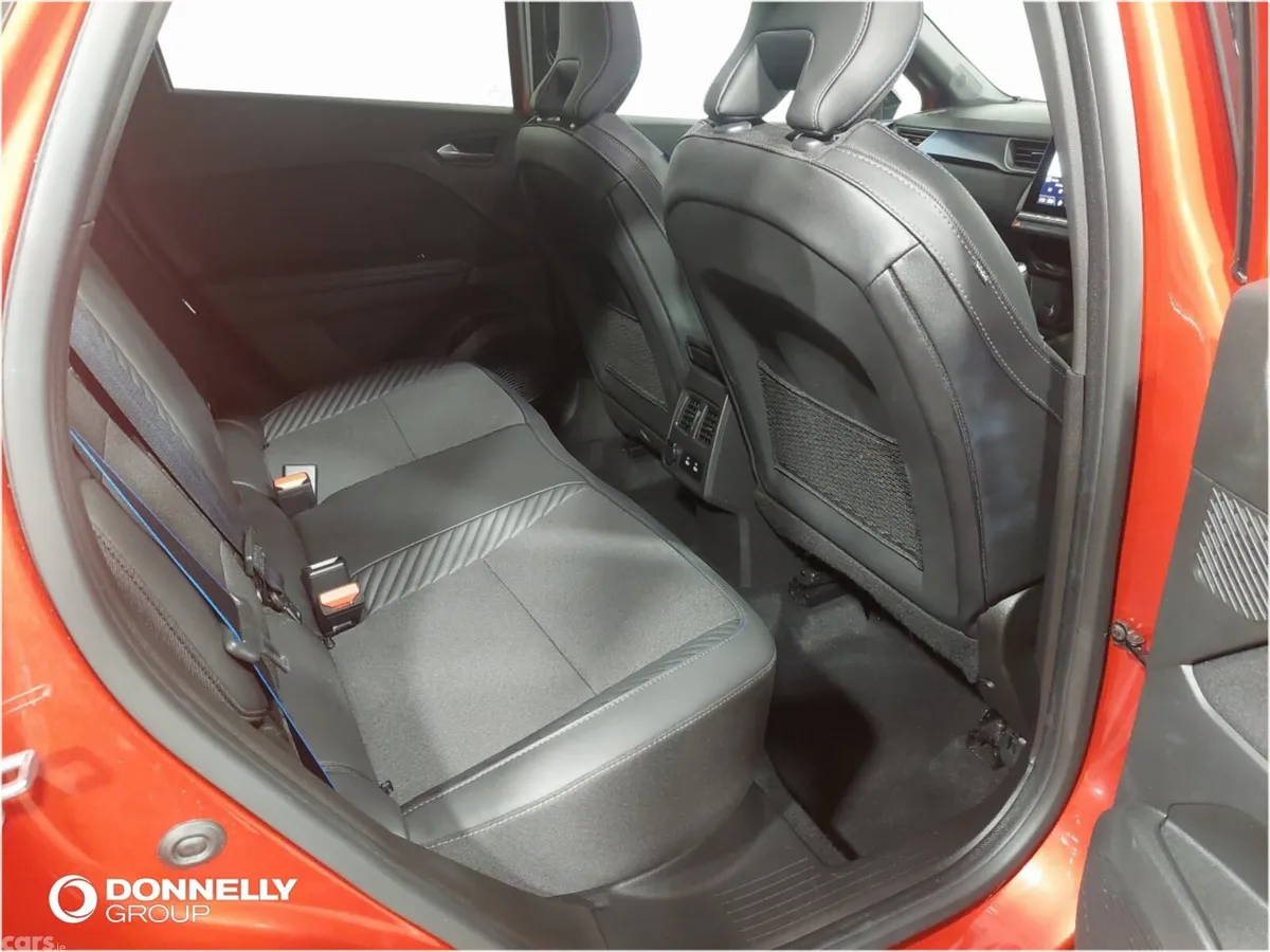 Renault Captur Hatchback, Petrol, 2026, Red