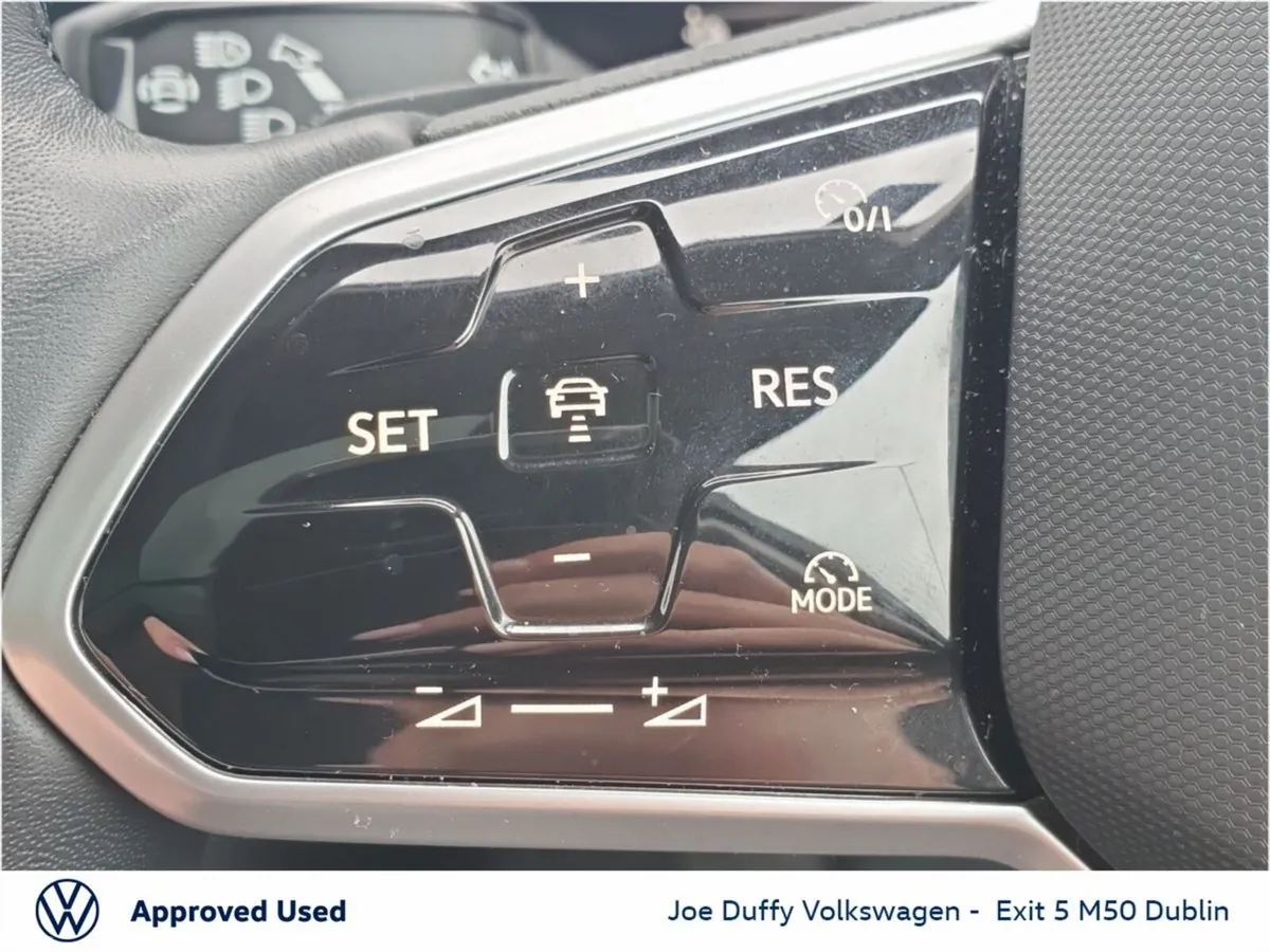 Volkswagen Touareg SUV, Petrol Plug-in Hybrid, 2024, Black