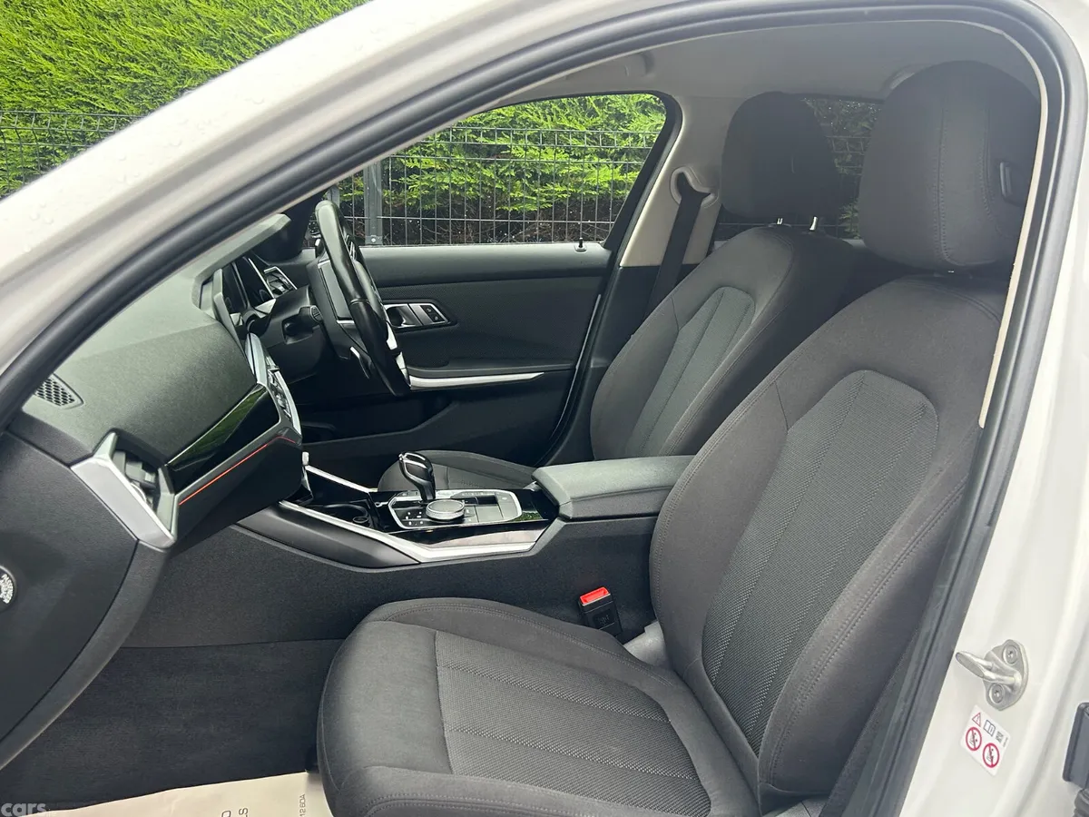 BMW 3-Series Saloon, Petrol Hybrid, 2020, White