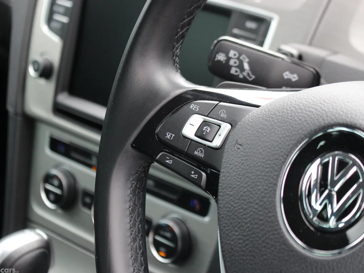 Volkswagen Golf Estate, Petrol, 2016, Black